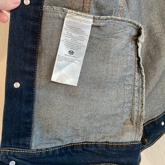 Levi’s Strauss Gold Men’s Jacket Medium Causal Cotton Blue Distressed Preppy - Picture 9 of 17